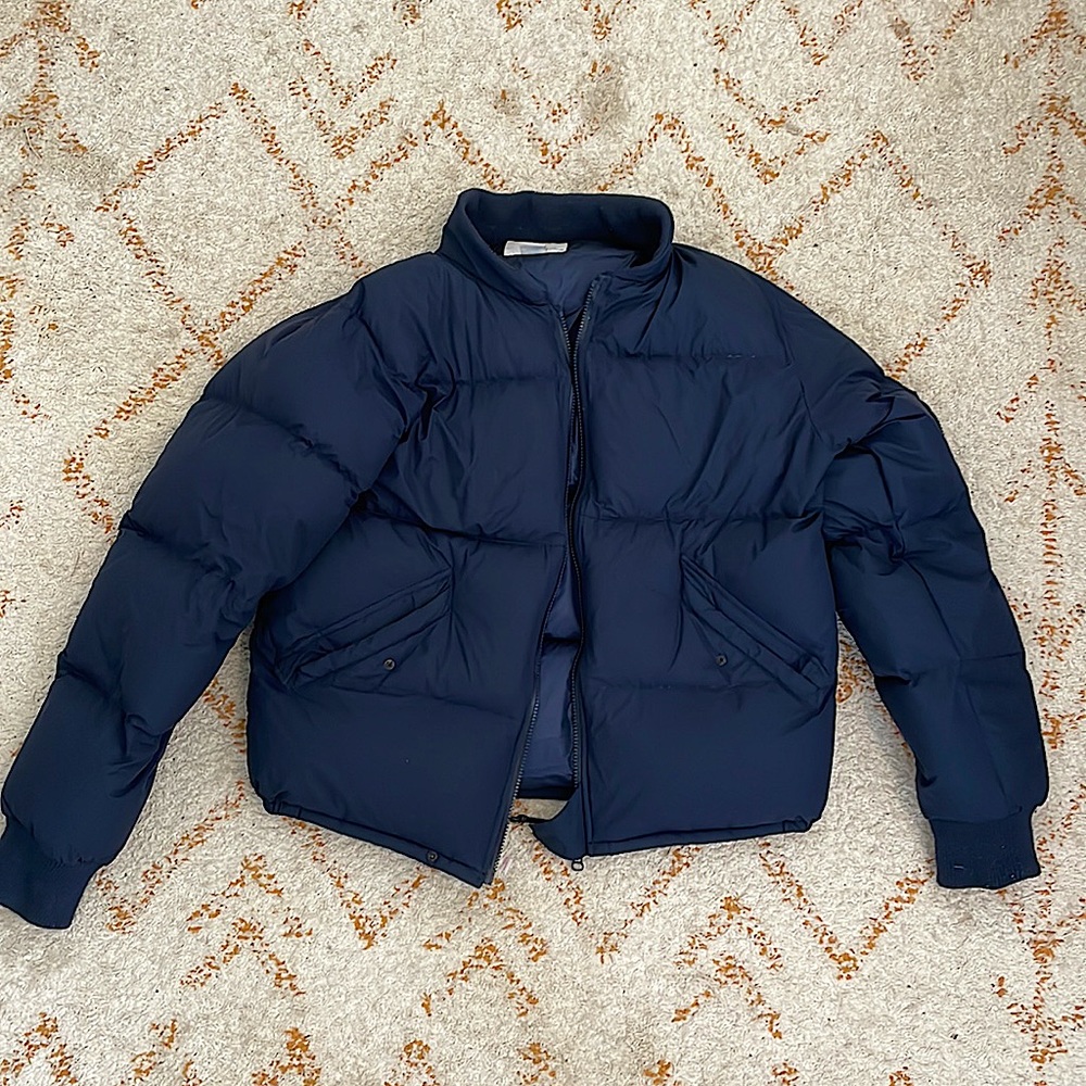 NANAMICA navy puffer jacket. Great condition. Size medium. SUPER COZY & WARM